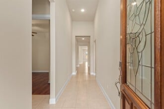 Building Photo - 4218 Davis Oak Dr