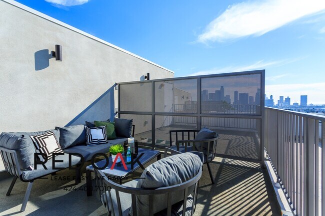 Foto del edificio - 1011-1013 Everett St-A-201