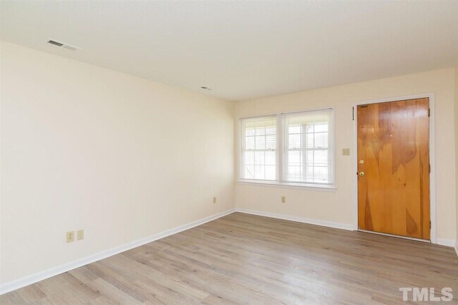 Building Photo - 2501 Kilgore Ave