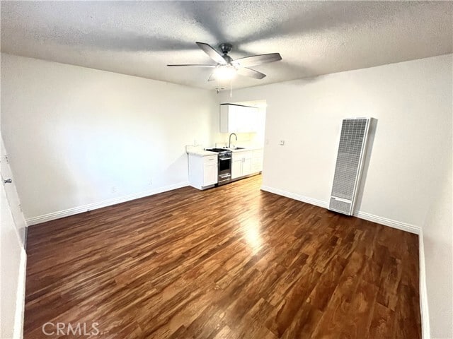 Foto del edificio - 12926 Doty Ave