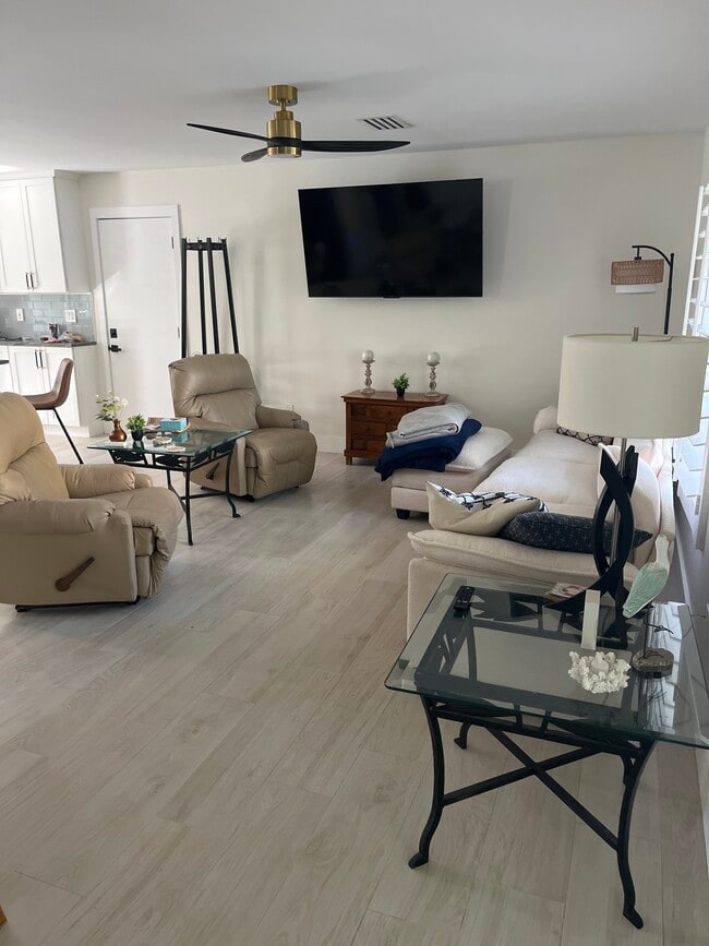 Building Photo - 27251 Patrick St