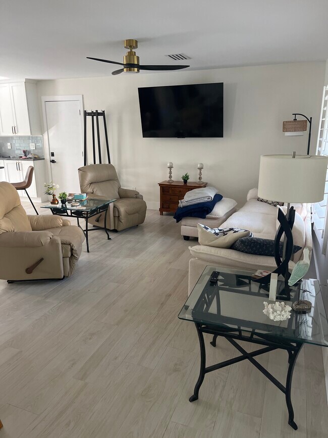 Foto del edificio - 27251 Patrick St