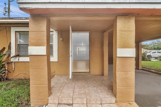 Foto del edificio - 2800 NW 6th Ct