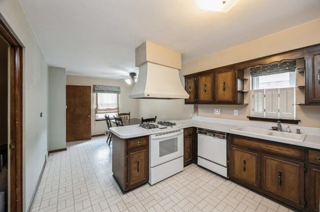 Foto del edificio - 3407 S 53rd Ct