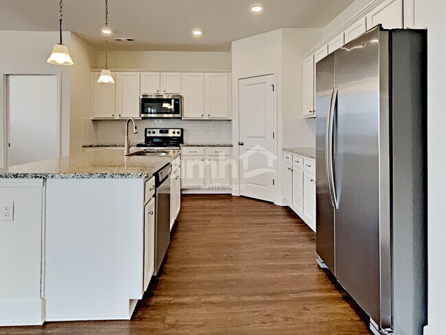 Foto del edificio - 5228 Lake Maxwell Drive