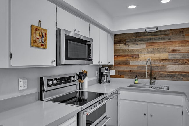 Foto del edificio - 6040 N 15th St