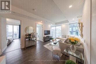 Building Photo - 125 Blue Jays Way