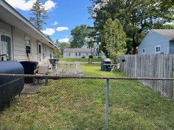 Building Photo - 149 Lyman St