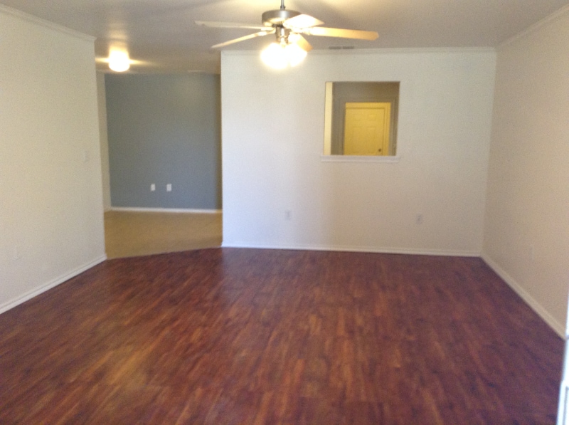 Primary Photo - 523 N Clinton Ave