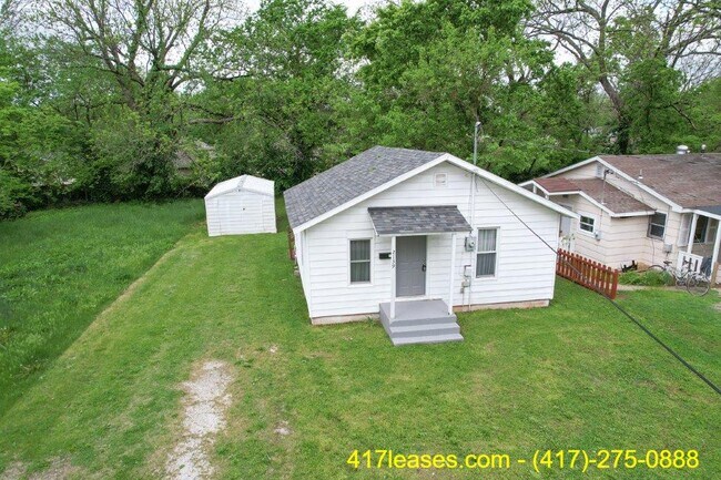 Foto del edificio - 2139 N Taylor Ave