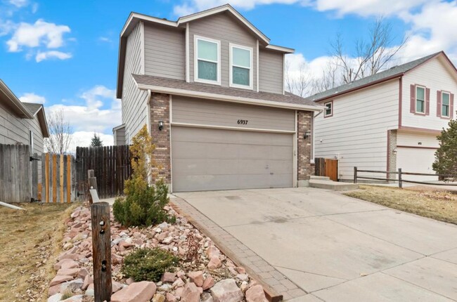 Building Photo - 6937 Lost Springs Dr.