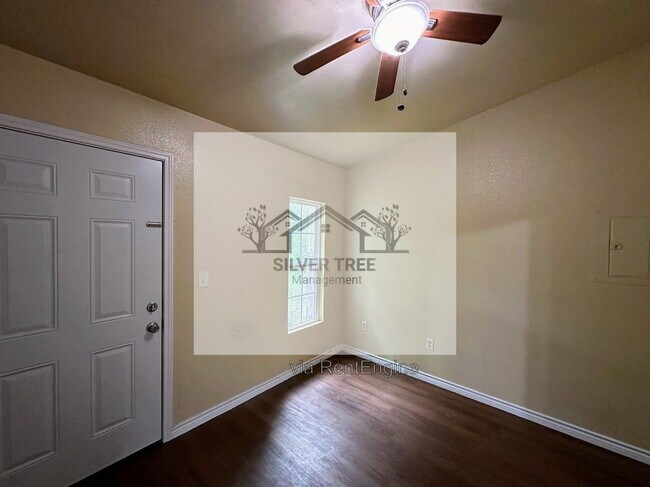 Foto del edificio - 358 Brighton Oaks Dr