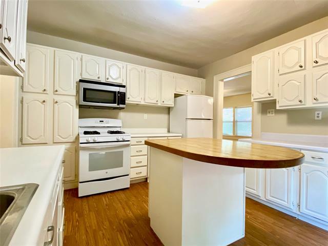 Foto del edificio - 3717 Throckmorton St