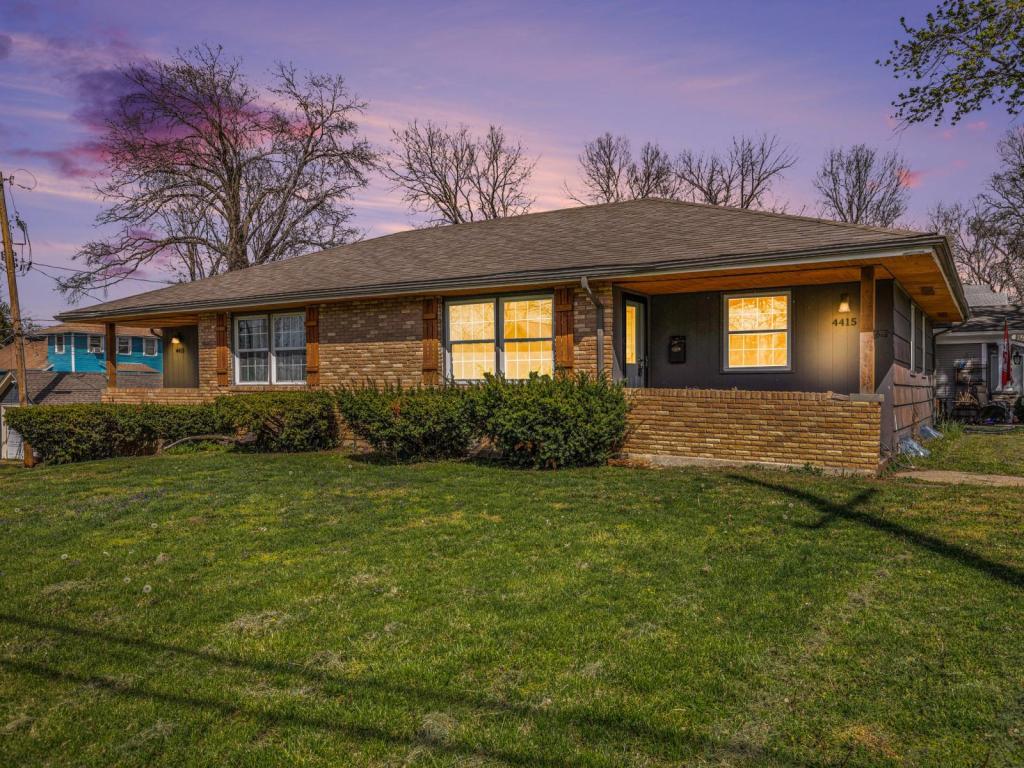 4415 Mission Rd, Kansas City, KS 66103 House Rental in Kansas City