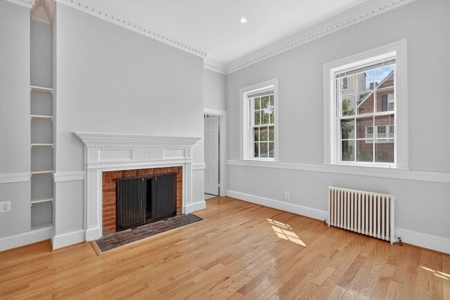 Foto del edificio - 1363 28th St NW