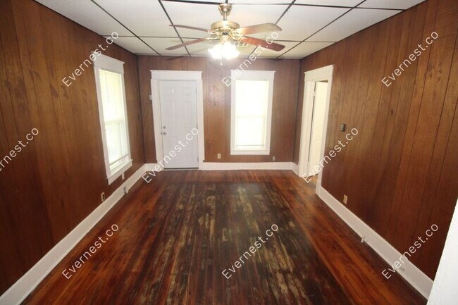 Building Photo - 1111 E McLeod Ave