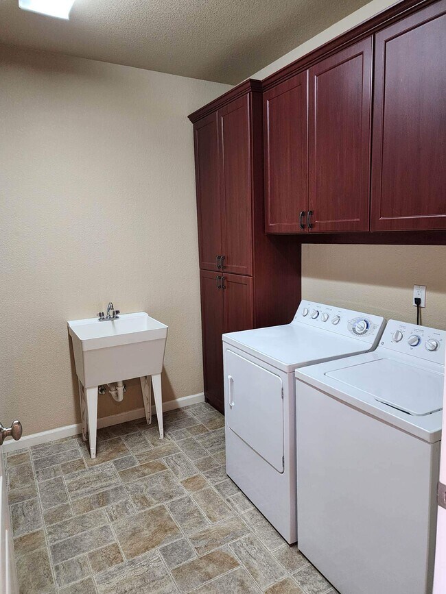 Foto del edificio - 13920 Windy Oaks Rd