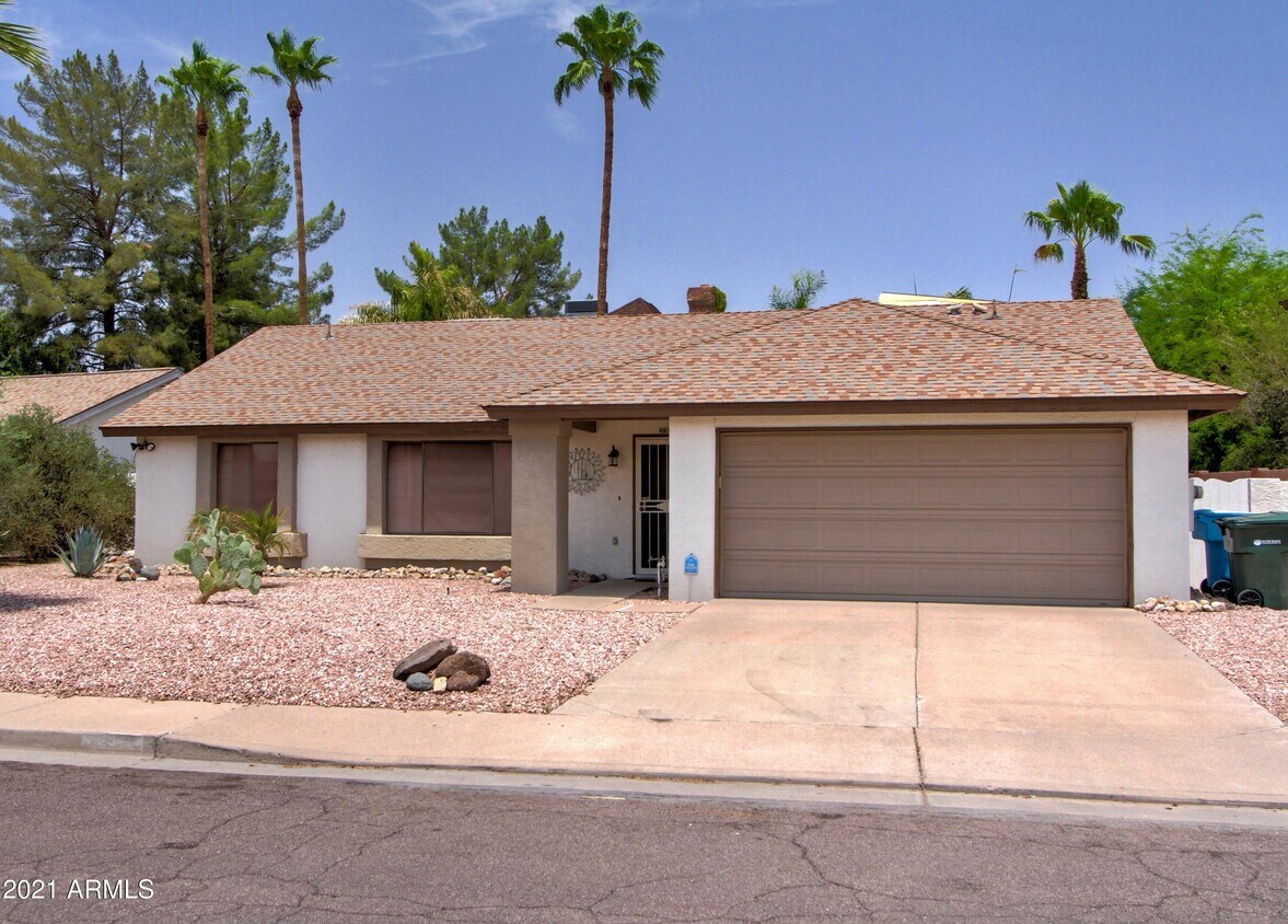 Foto principal - 6816 E Phelps Rd