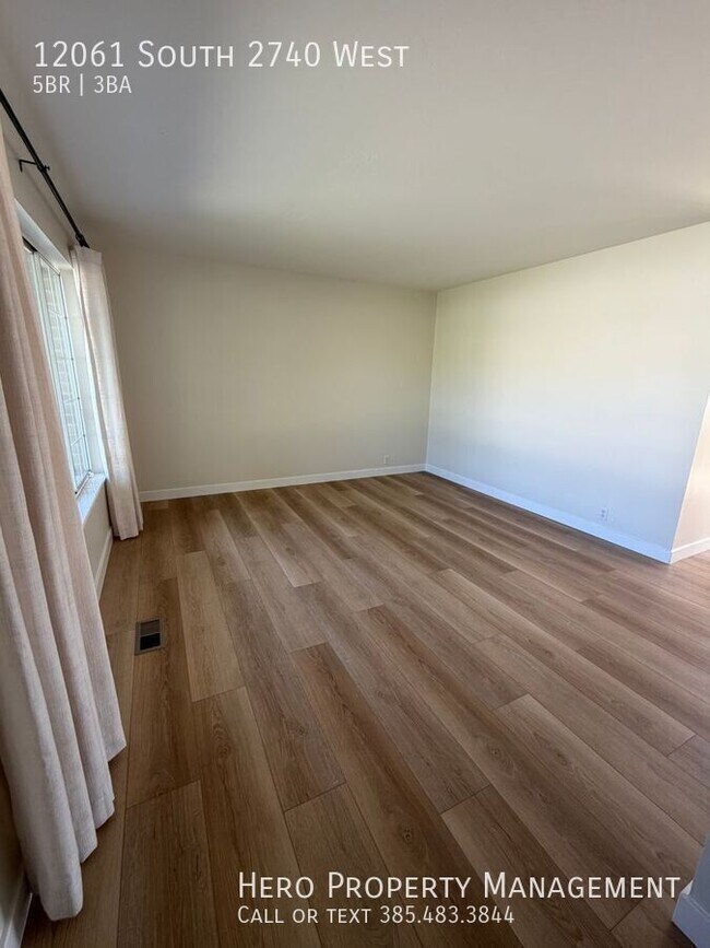 Foto del edificio - 12061 S 2740 W