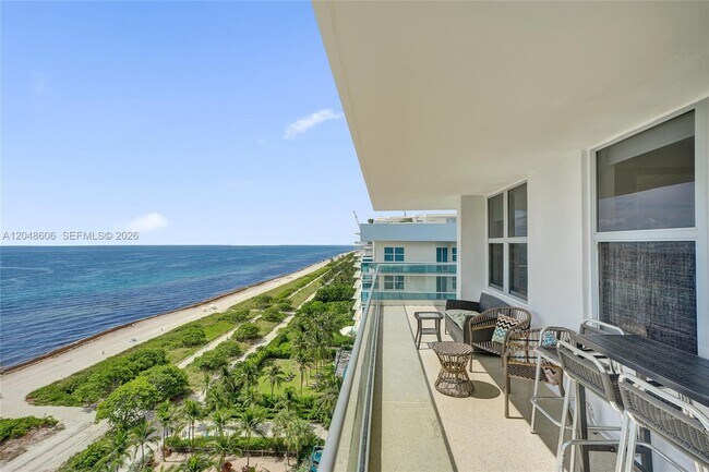 Building Photo - 9225 Collins Ave
