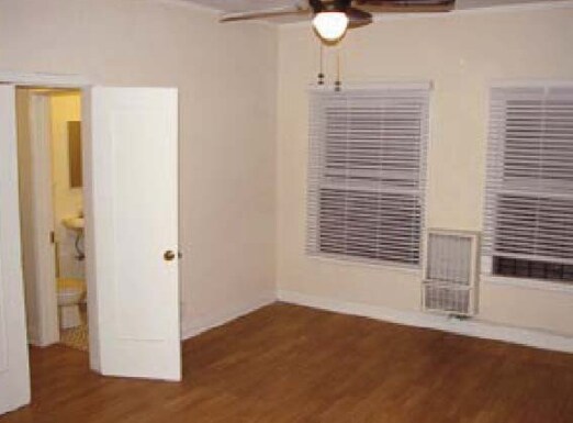 Habitación - 407 S Kenmore Ave