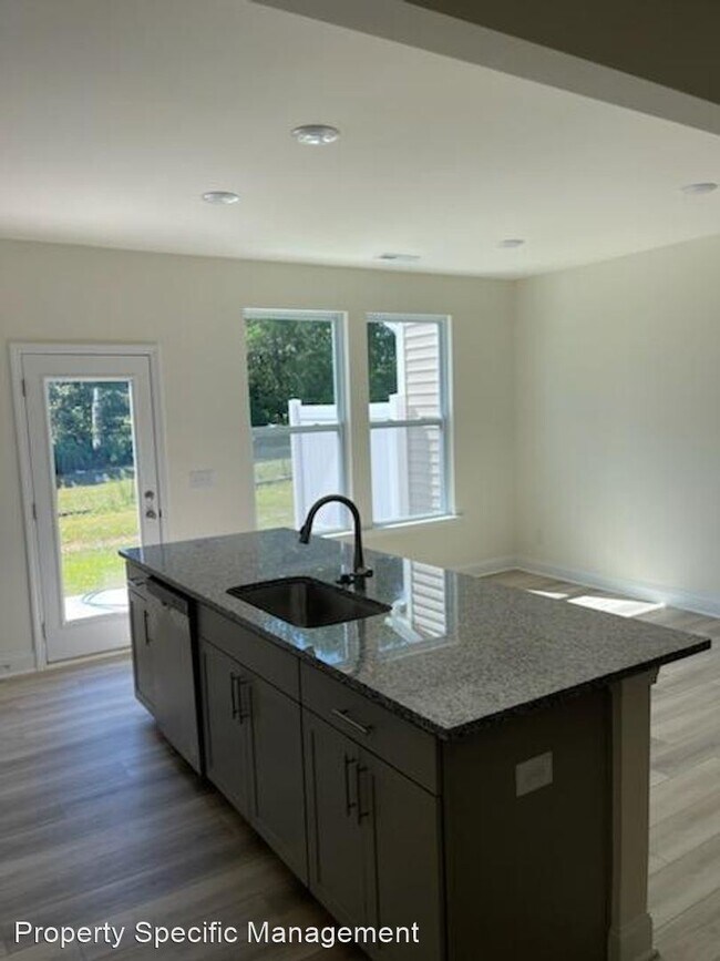 Foto del edificio - 3 br, 2.5 bath House - 749 Ridge Cliff Lane