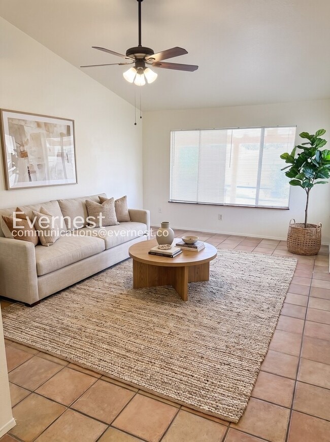 Building Photo - 9820 N Sun Vista Pl