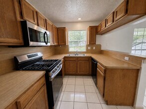 Building Photo - 3102 E Heatherock Cir
