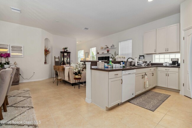 Building Photo - 4798 Sprint Cir