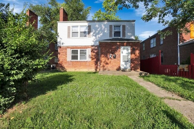 Building Photo - 397 S Chase Ave