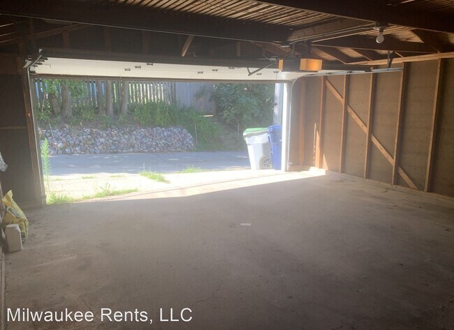 Foto del edificio - 2 br, 1 bath House - 1821 E. Euclid Ave