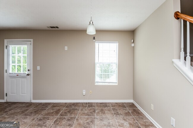 Building Photo - 2415 Tolliver Dr