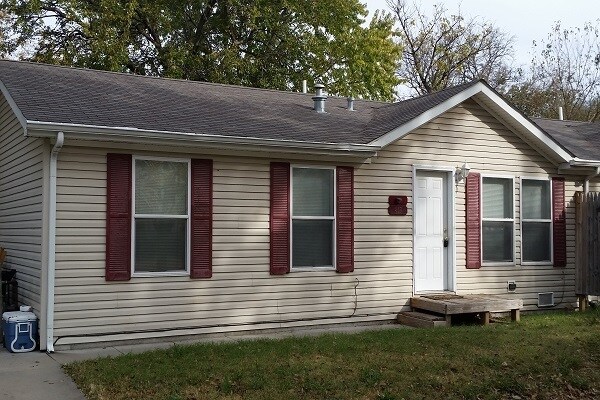 Foto del edificio - 3 Bedroom Duplex in Convenient Location!
