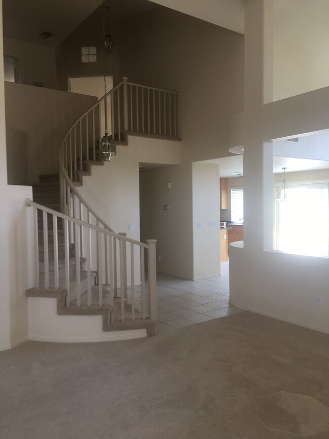 Building Photo - 10100 Cypress Glen