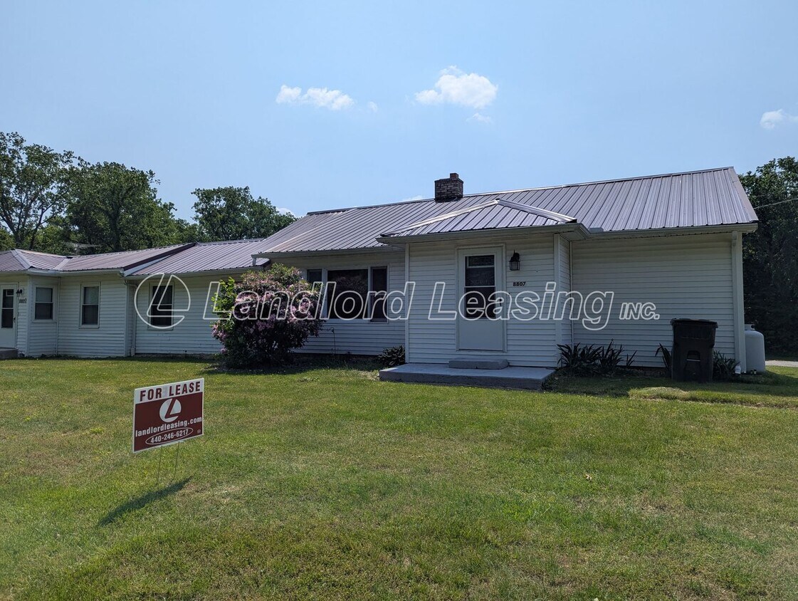 Foto principal - Country Living Spacious Ranch Duplex with ...