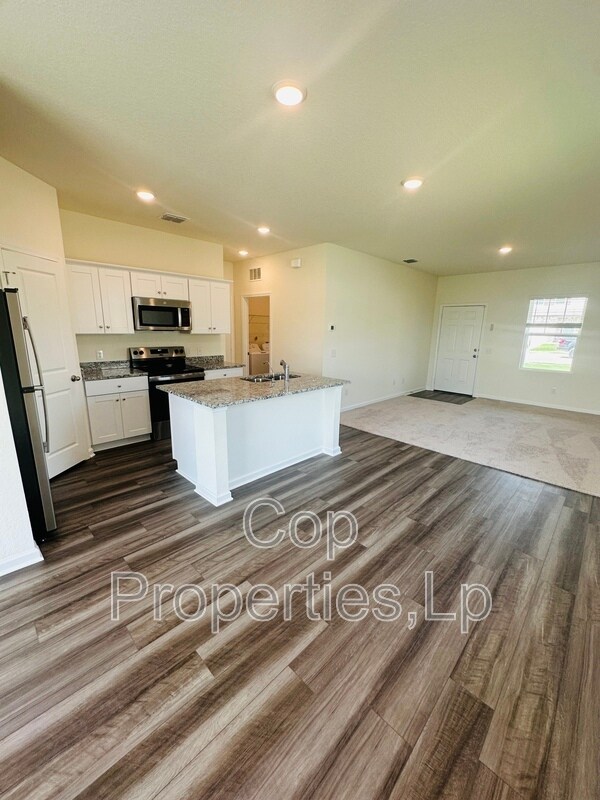 Building Photo - 10136 Peppercorn Pl