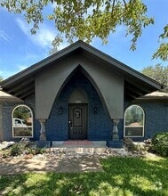 Building Photo - 120 Lakeway Dr