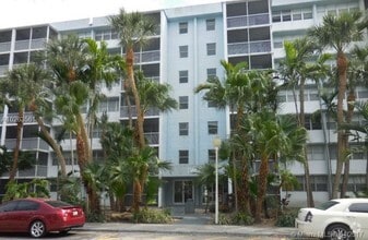 Building Photo - 700 NW 214th St