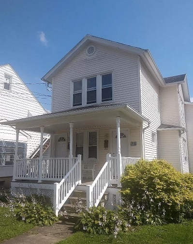 Building Photo - 127 Fort St