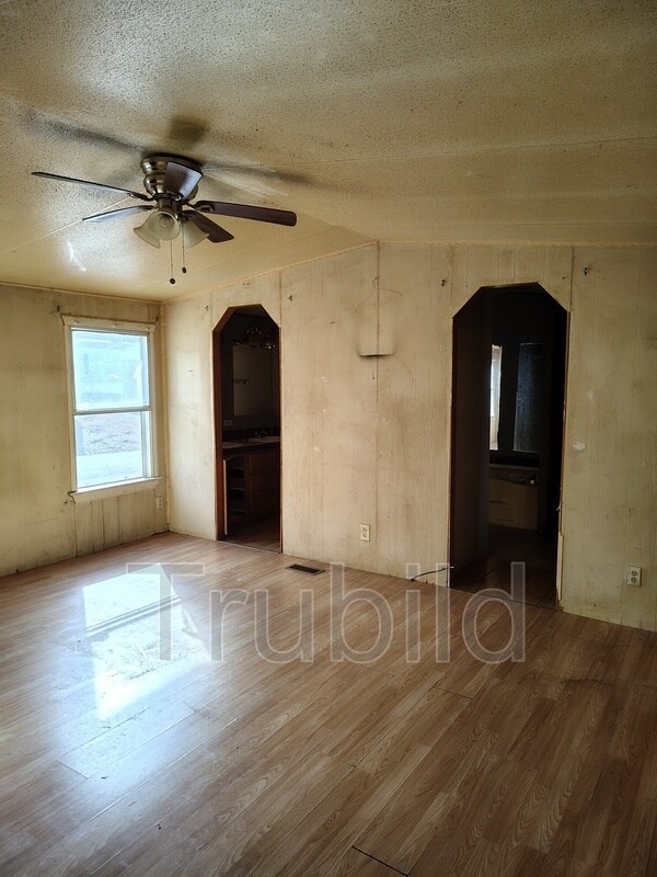 Foto del edificio - 2 Griff Ln N