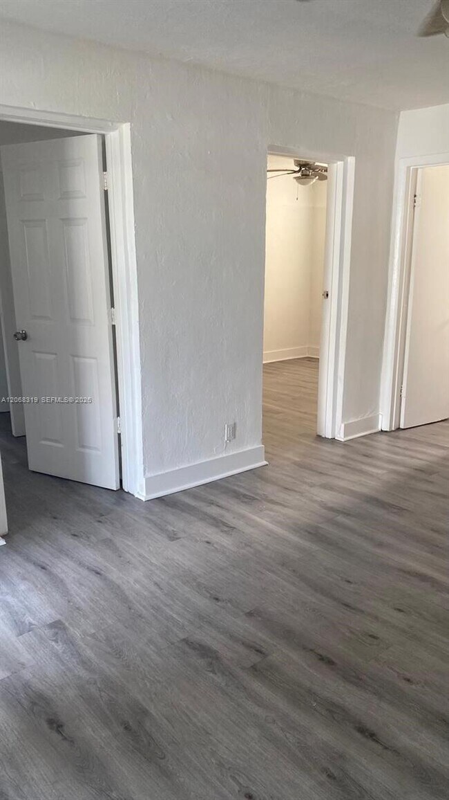 Foto del edificio - 1715 NW 8th Ct