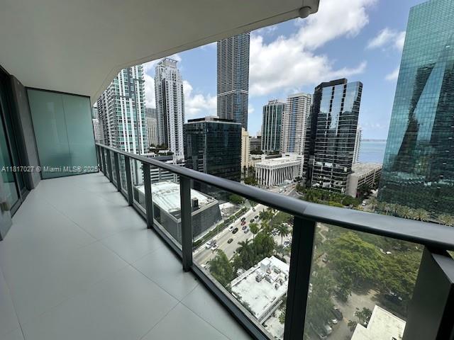Foto del edificio - 1300 S Miami Ave