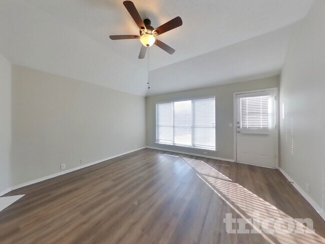 Foto del edificio - 4429 Spanish Oak Cir