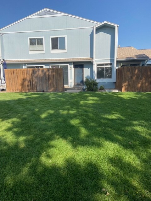 Primary Photo - 7984 Chase Cir
