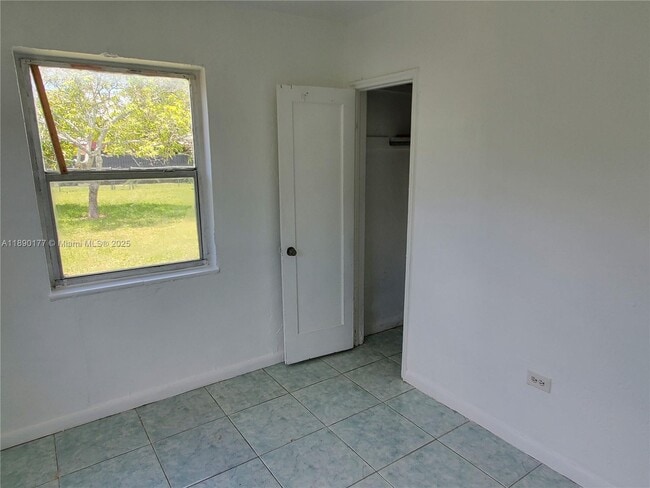 Building Photo - 1240 NE 143rd St