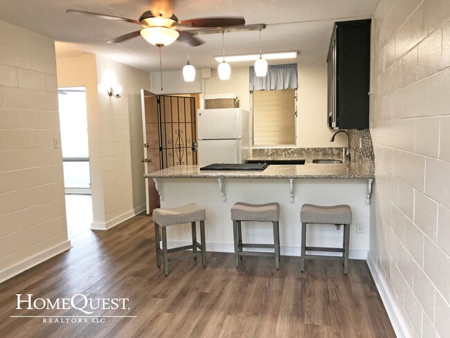 Building Photo - Beautiful Upgraded 2/1/1 in Kaneohe - Most Utilities Included!