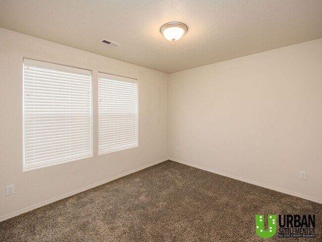 Foto del edificio - Beautiful Newer 3 Bedroom, 2 Bath Rancher ...