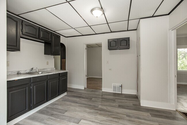 Foto del edificio - 3408 E 140th St