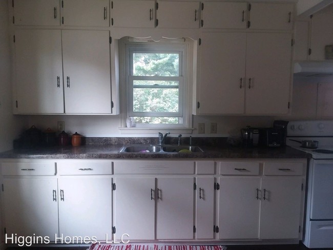 Foto del edificio - 2 br, 1 bath House - 702 Main St