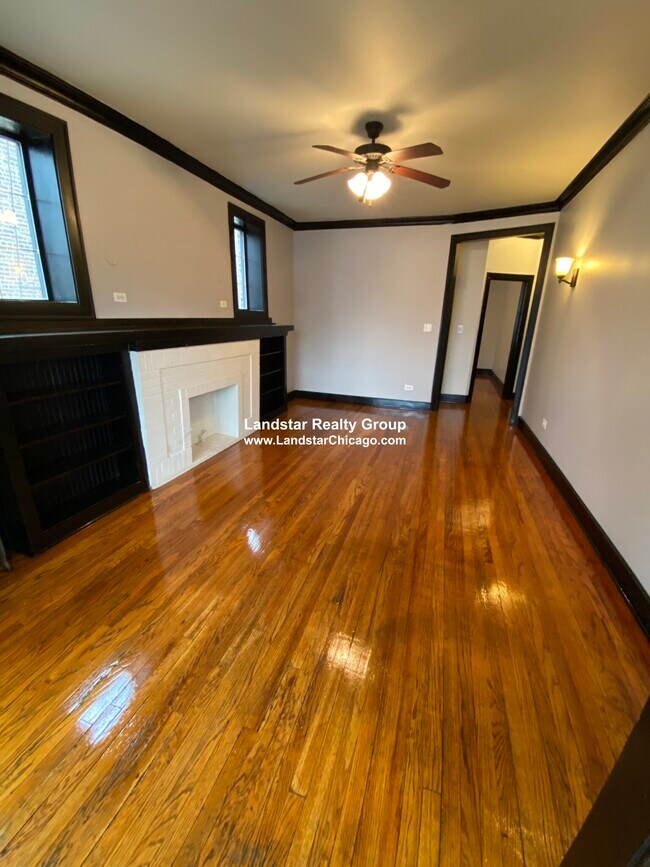 Building Photo - 6411 N Lakewood Ave